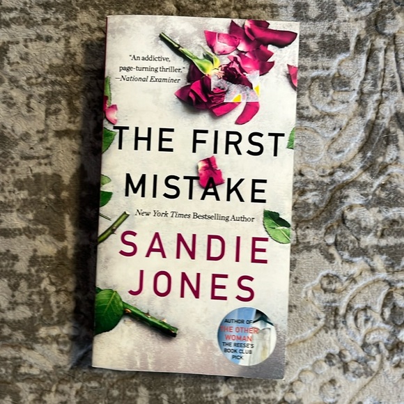 The First Mistake by Sandie Jones - Picture 1 of 1